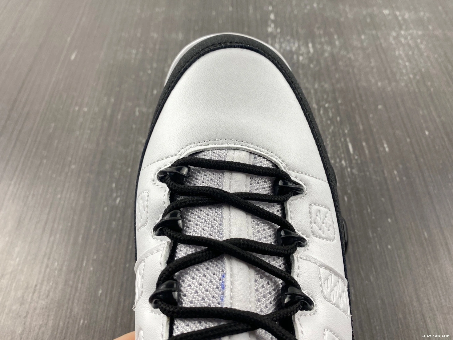 University Jordan - Retro CT8019-140 9 Blue 0404